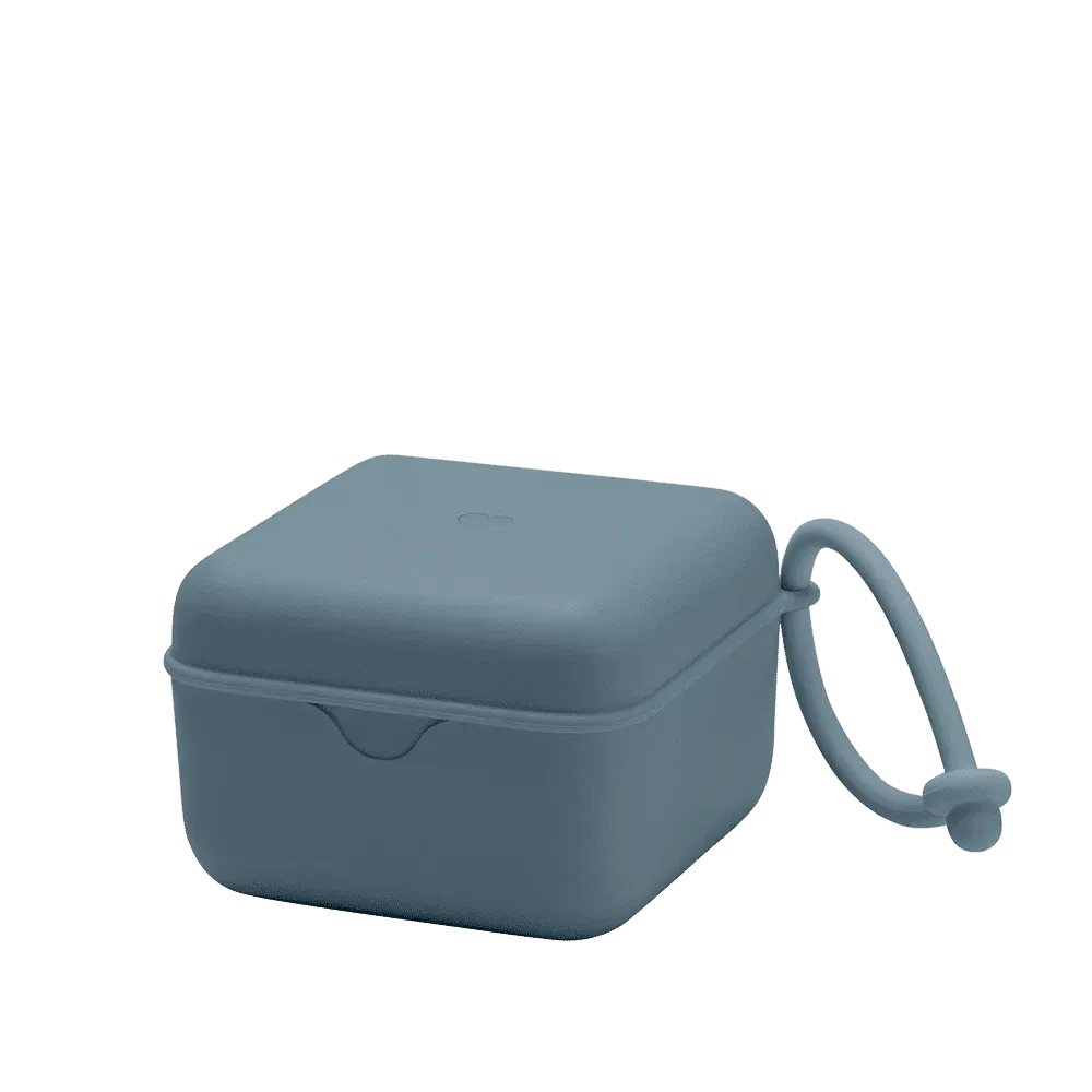 Bebemaman-Bibs-Boite-a-sucettes-Pacifier-Box-Petrol-1.webp