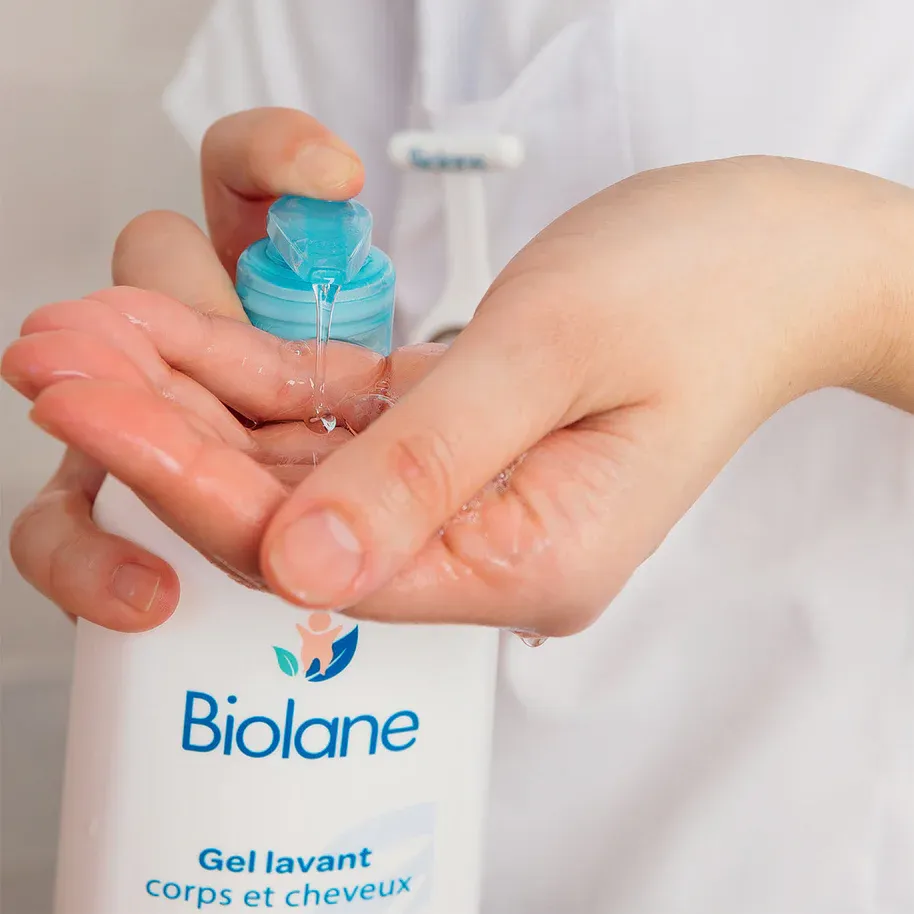 gel_lavant_corps_cheveux_2_en_1_-_biolane-51376306389303-bebe-babyboss.ma-maroc.webp