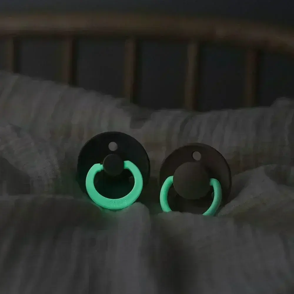 bibs-colour-delux-glow-pacifier.webp